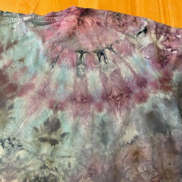 Ice Dyed Short-sleeve T-shirt - Split Hem Top Orchid Teal Gray (Women's XLarge) - Picture 4 of 10